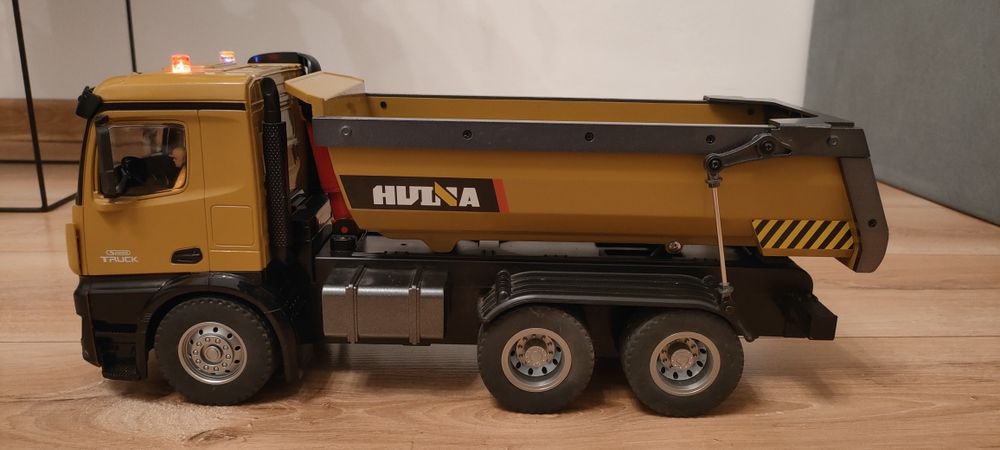 Sprzedam ciężarówke zdalnie sterowaną