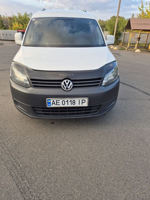 Прощається фольцваген Caddy.
