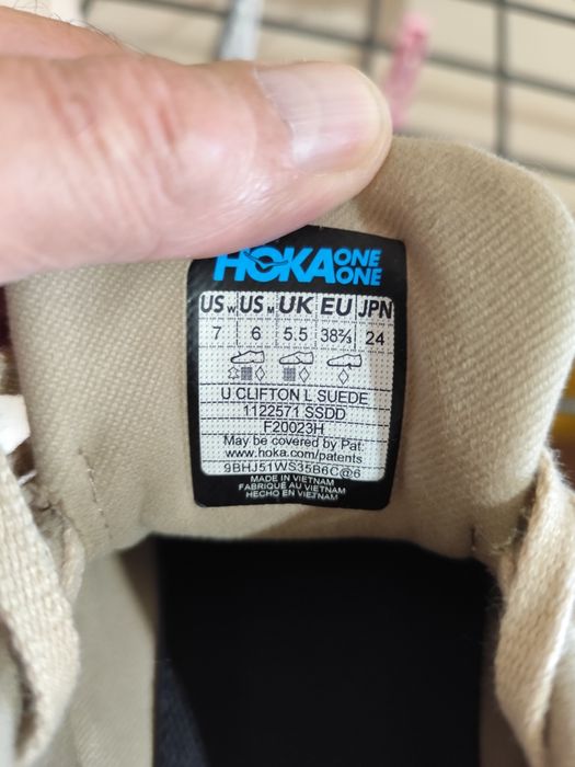 Продам кросовки HOKA новые 24размера