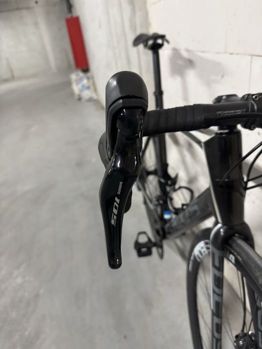 Rower szosowy  karbonowy Focus Cayo Disc