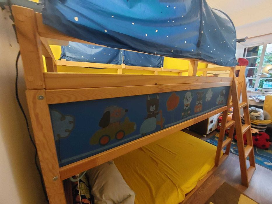 Kura cama beliche com estrado de baixo e dossel
Cama IKEA reversível K