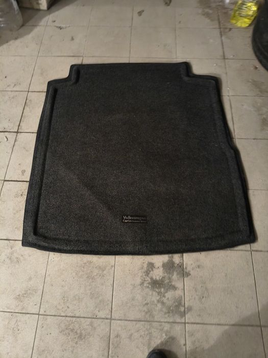 Килим в багажник Пассат