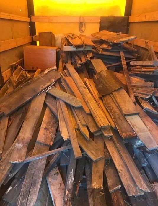 Вывоз мусора, хлама, старой мебели в Днепре. Грузчики.