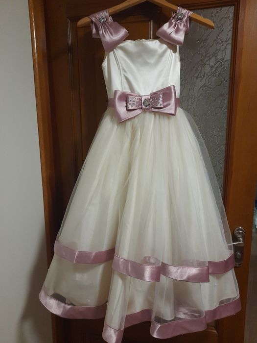 Нарядное платье для выпускного , выступлений