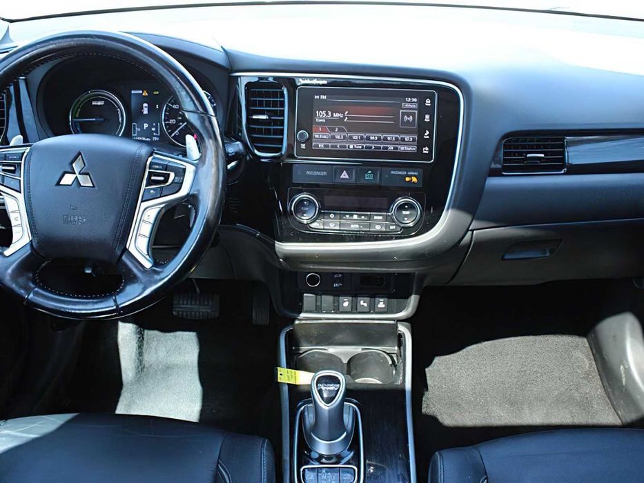 Mitsubishi Outlander PHEV GT      2018