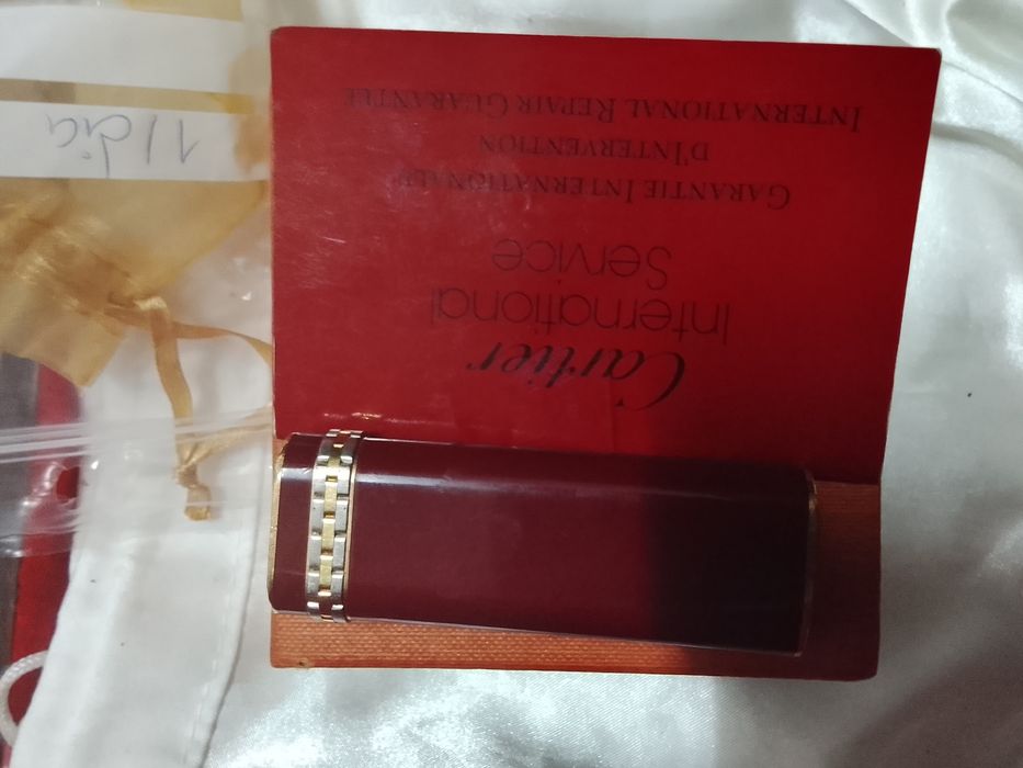 Isqueiro de marca CARTIER