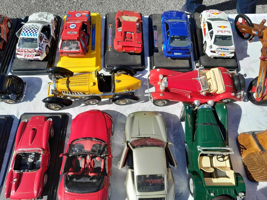 Carros colecção com mais de 30 anos