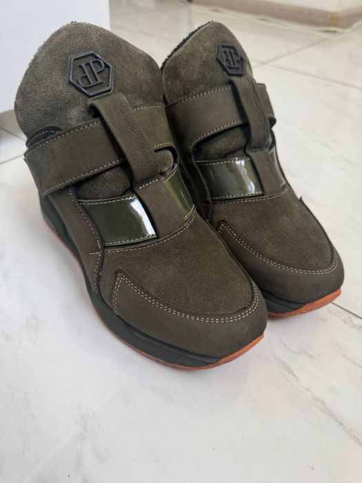 Женские кросовки р37 утепленные