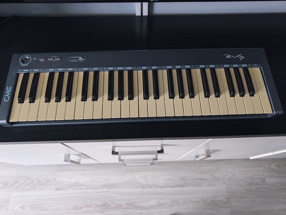 Sprzedam klawiaturę MIDI