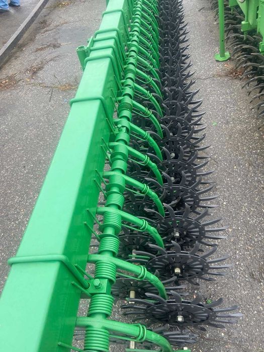 Борона-мотыга ротаційна John Deere 400 4,6/ 6/ 9/ 12 м.
