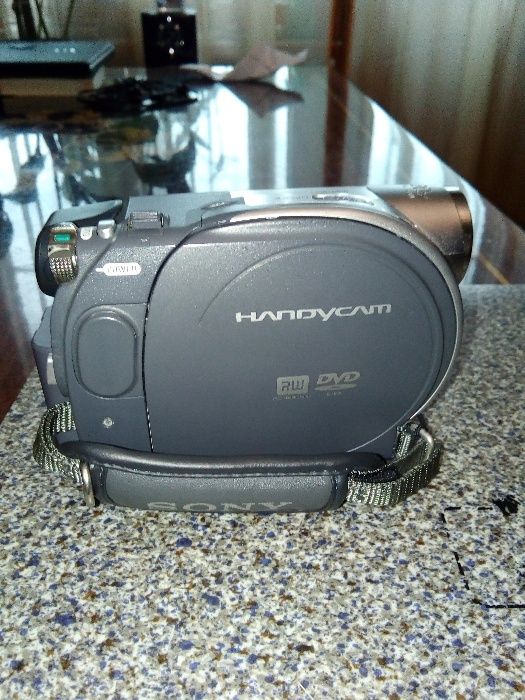 Відеокамера Sony DCR-dvd105