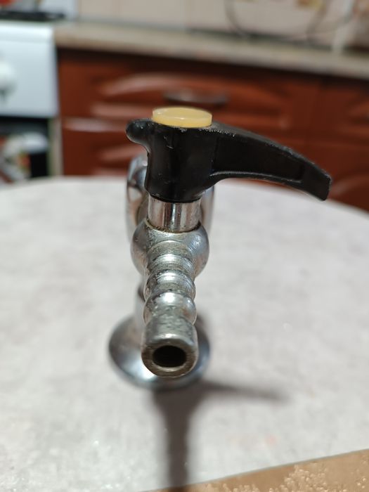 Продам латунний кран 600гр