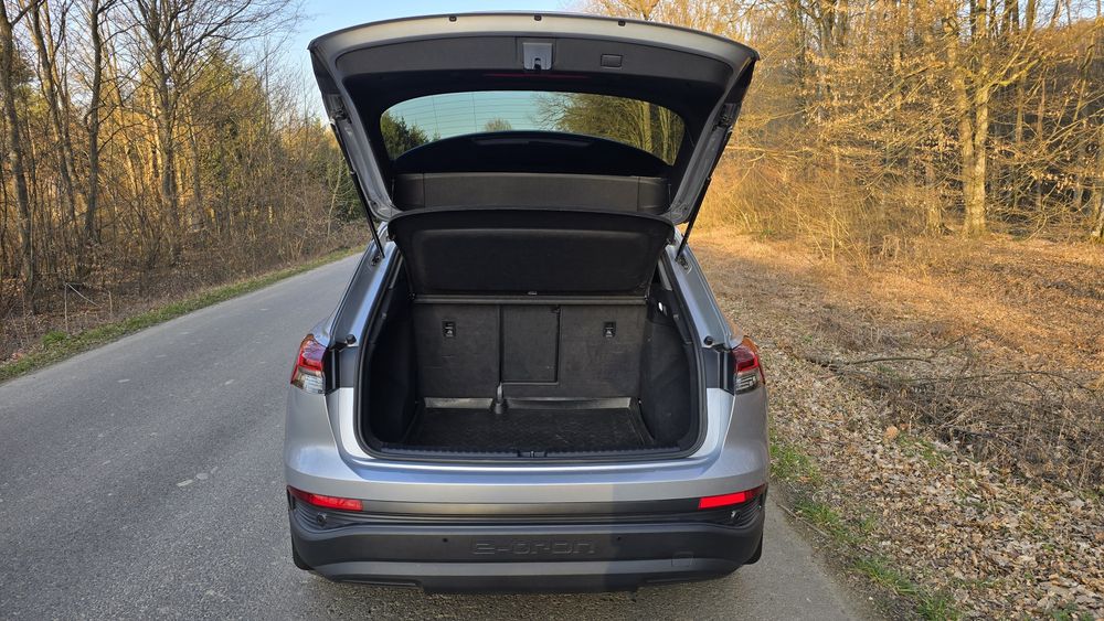 Audi Q4 E-tron  .