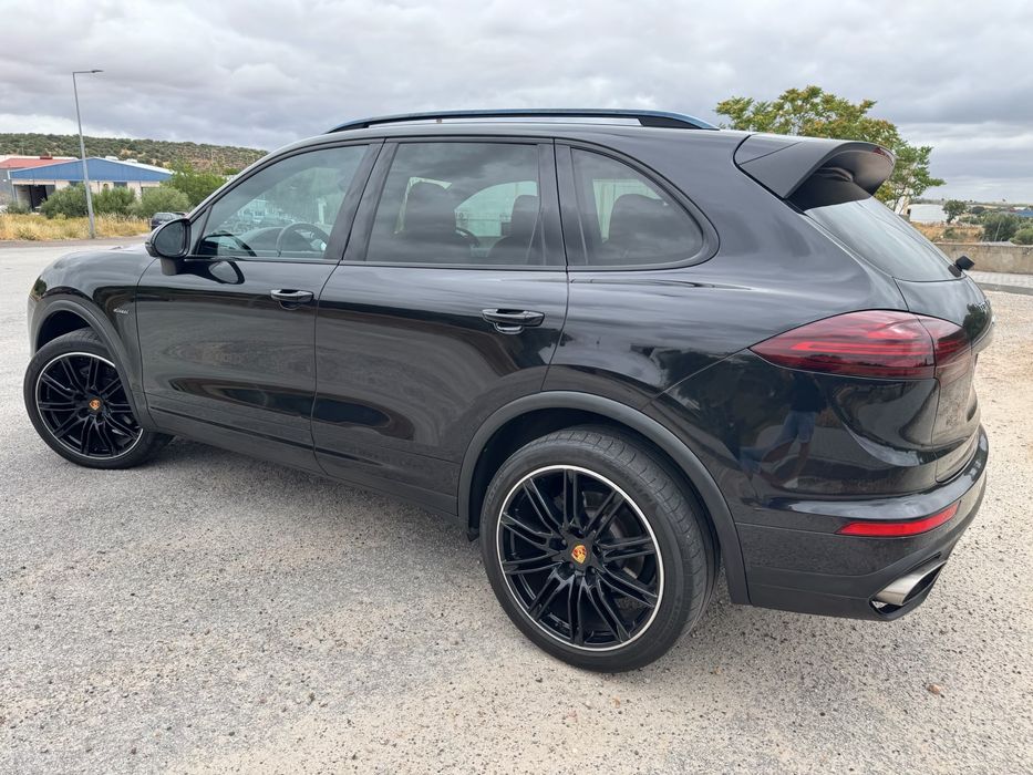 Porsche Cayenne 3.0d - 262 cv - Full Extras