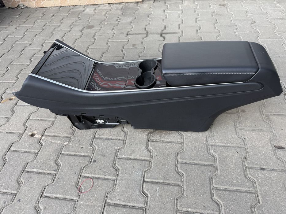 Консоль торпеда для tesla y tesla3