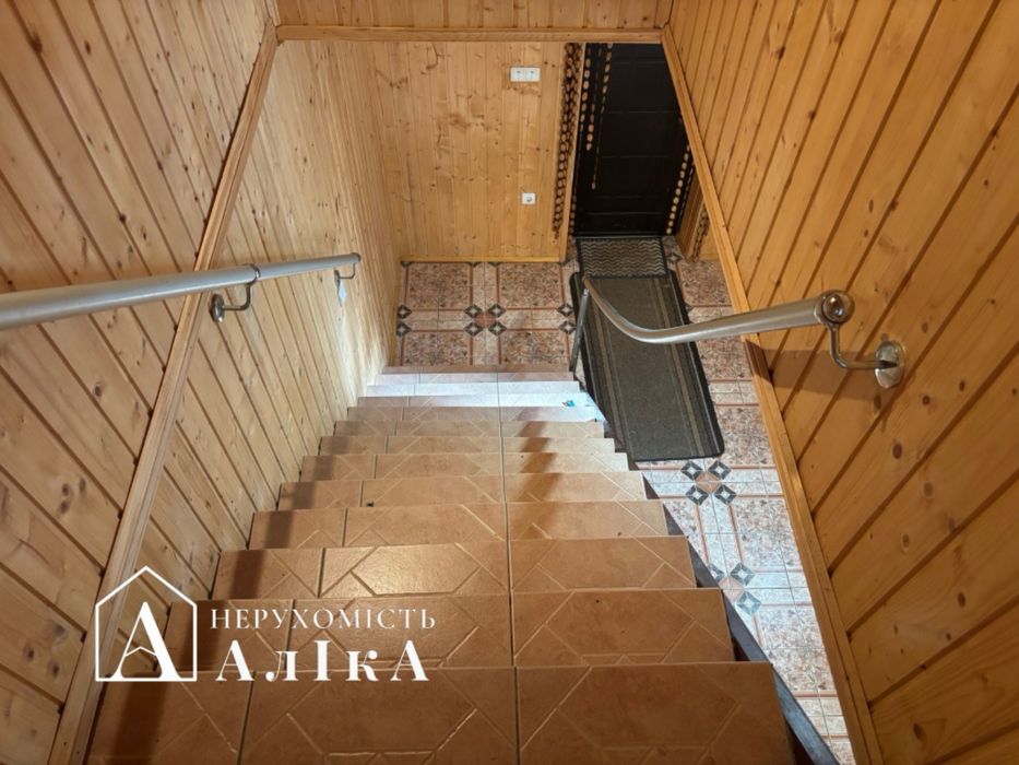 Продам житловий будинок на березі річки Дністер
