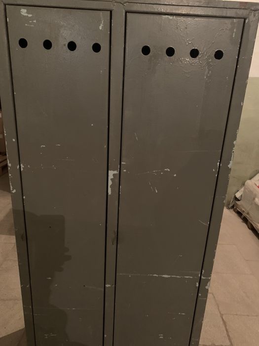 Продам шкаф железный