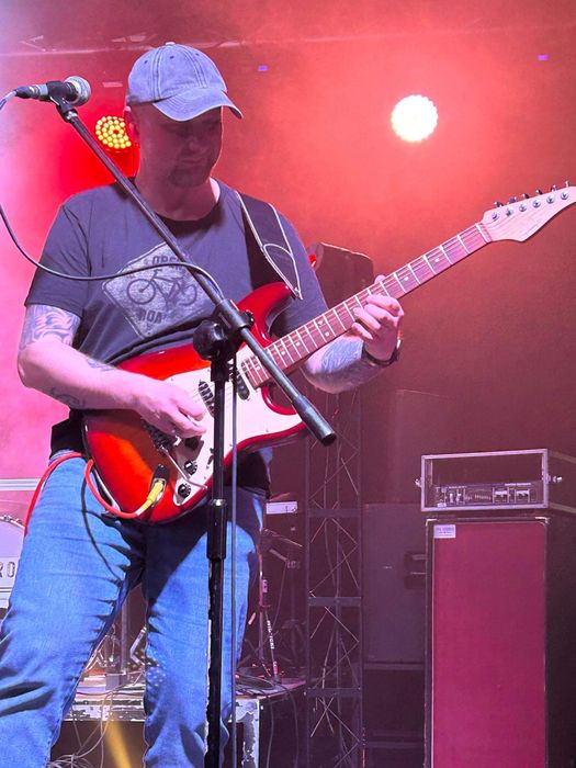Lekcje gry na gitarze z zawodowym muzykiem. Bytom, Katowice, Kraków