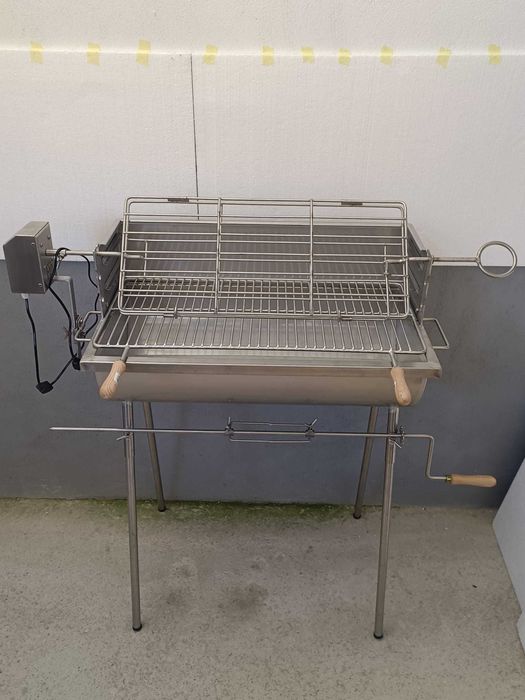 Churrasqueira em inox de 2 frangos, 3 frangos/pernil ou leitão/pernil