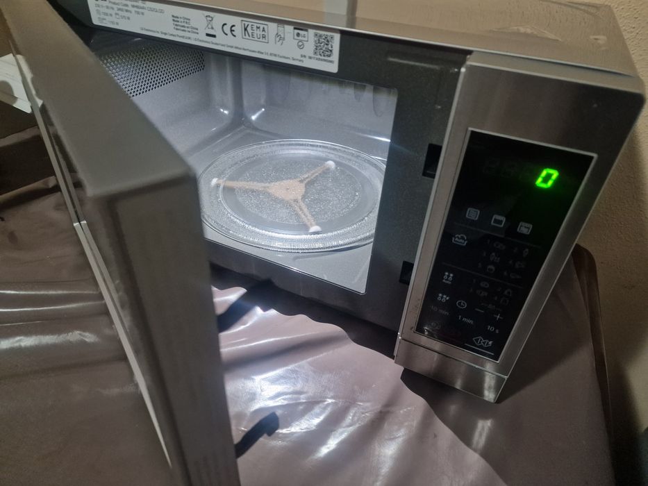 Microondas LG Molodelo MH6044V