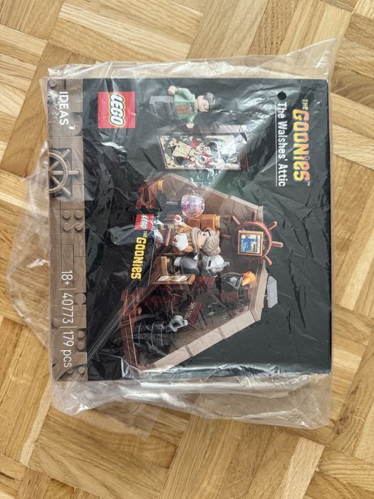 lego 40773  The Goonies