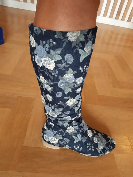 botki jeansowe w kwiaty