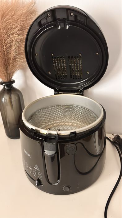 Czarna Frytownica Tefal FF107810 Maxi Fry
