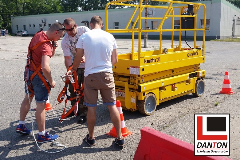 Kurs na podnośniki zwyżki podesty nożycowe koszowe