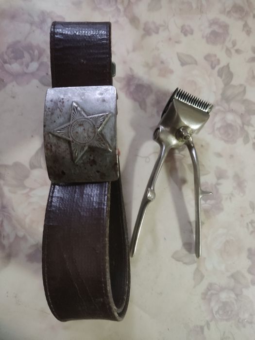 Продам армейский советский ремень+машинка для стрижки в подарок