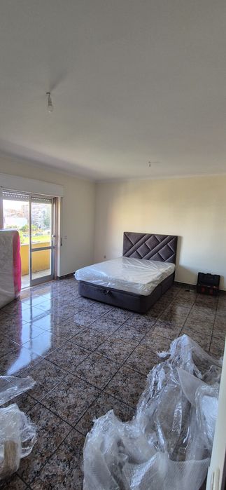 Quarto para arrendar – Casal de Cambra
