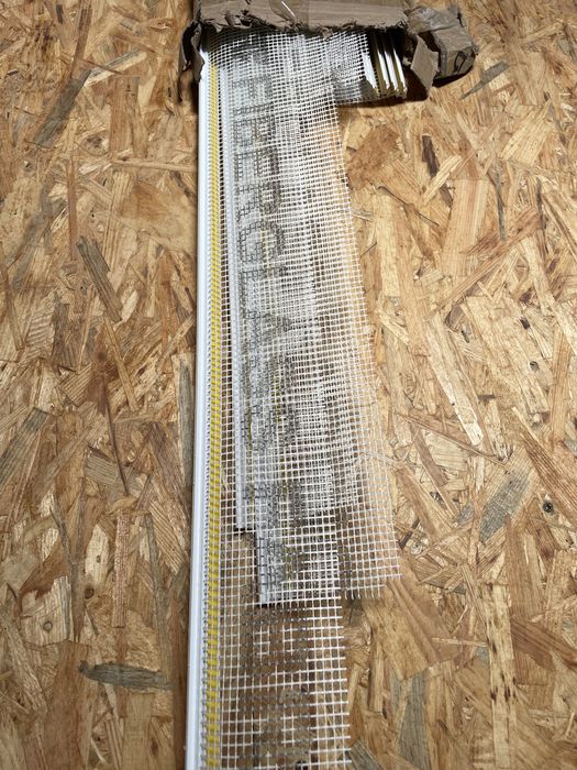 Listwy elewacyjne przyokienne Fiberglass z siatka 3 m