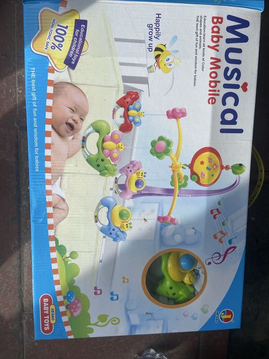 Мобіль брязкальце для дитинки