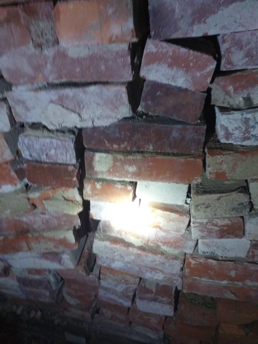 Cegła czerwona 80letnia