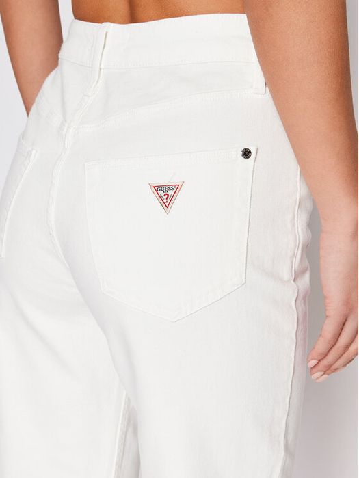 Jeansy mom bawełniane Guess 29/32