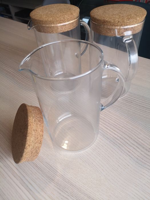 3 Canecas IKEA  1.5 litros Vendo metade do preço