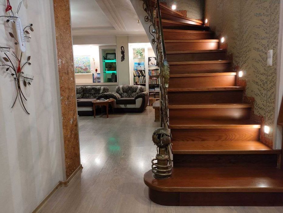 Будинок в центрі м. Полтава. Елітна нерухомість.