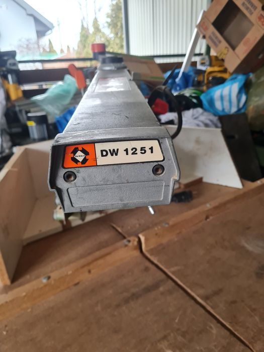 Pila radialna Dewalt DW 1251