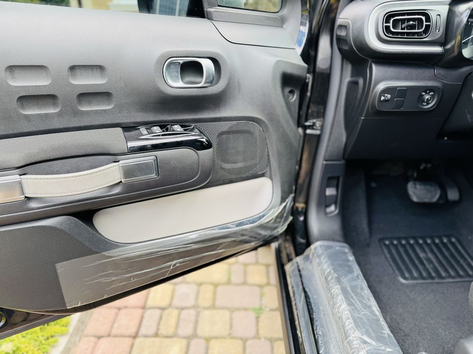 Citroen C3 1.2Pure Tech Shine 2023 рік Official