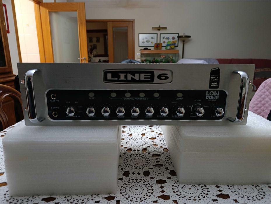 Amplificador de baixo Line6 750W