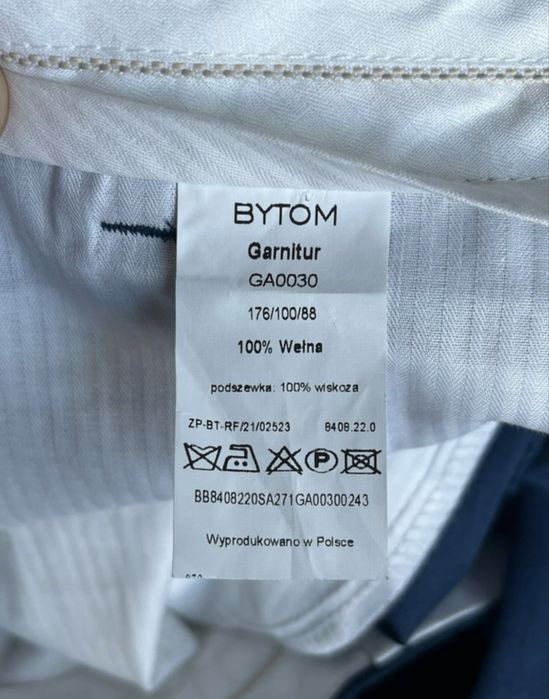 Garnitur BYTOM- spodnie, marynarka
