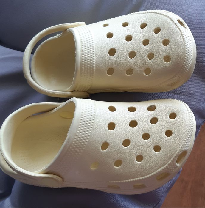 Crocs 28/29 amarelos