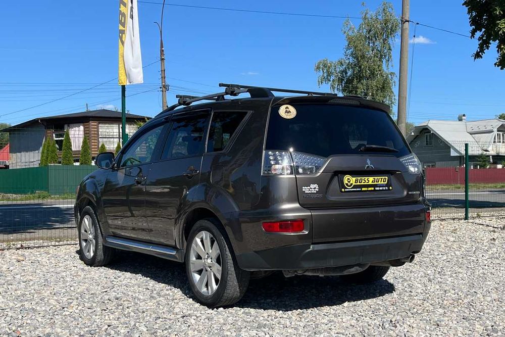 Mitsubishi Outlander 2011