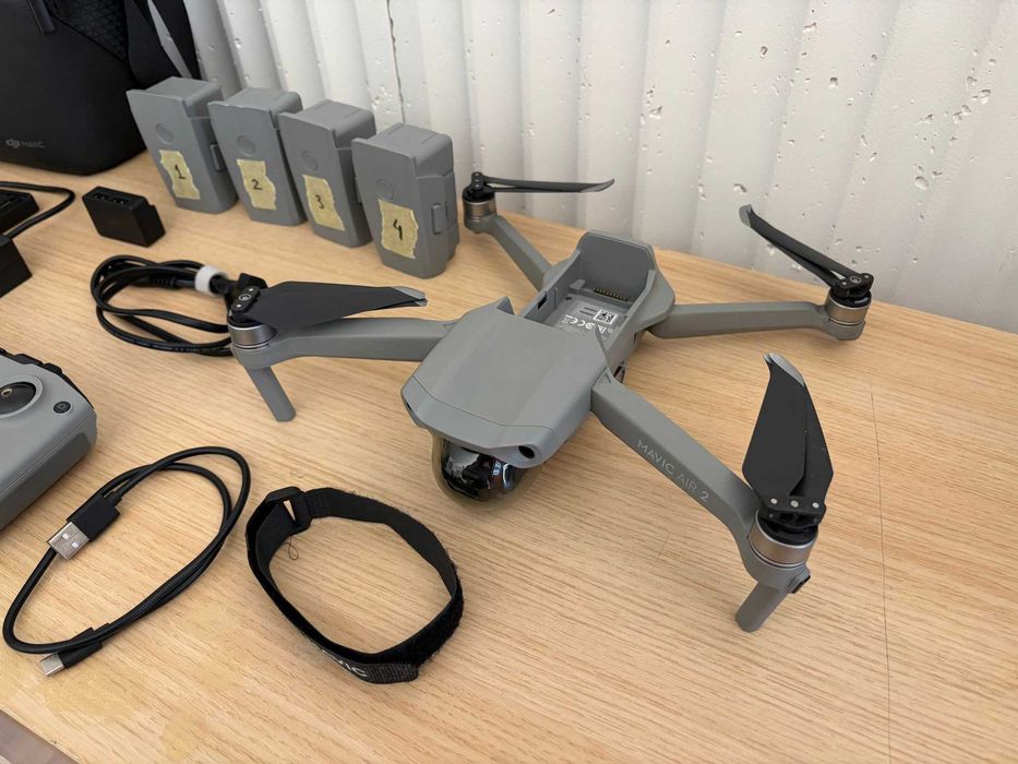 DJI Air 2 Fly More Combo