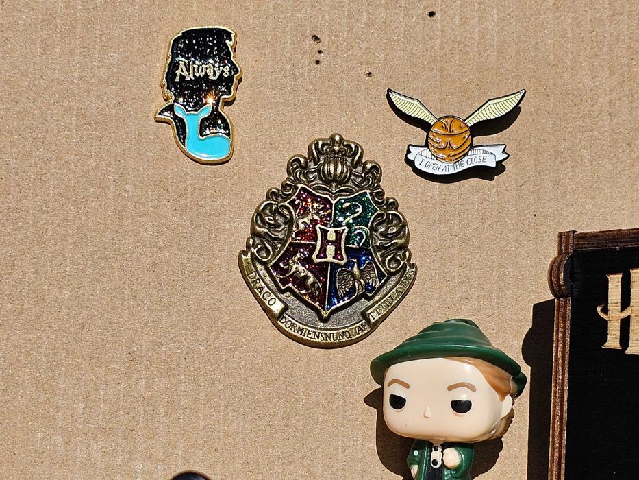 Metalowy Pin Harry Potter, Hogwart, pin HP, broszka, przypinka.