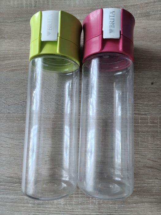 Używane dwie butelki filtrujące Brita Fill & Go Vital 0,6l