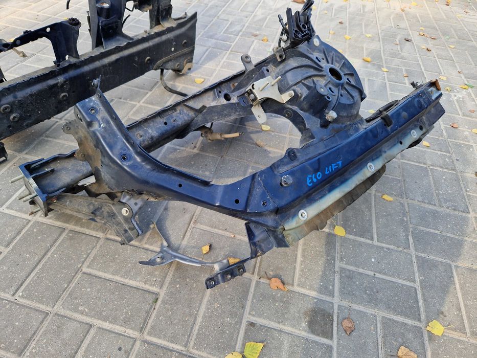 BMW 5 E60 E61 LIFT Podłużnica Fartuch Kielich Ćwiartk Lewa A76/5