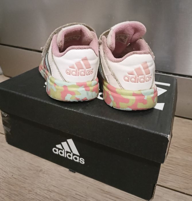 Buty adidas rozm. 24