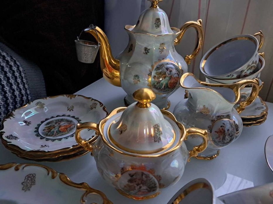 набір посуду Мадонна