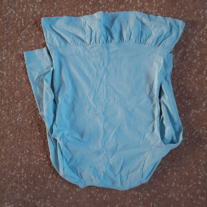 Sukienka niebieska zdobiona