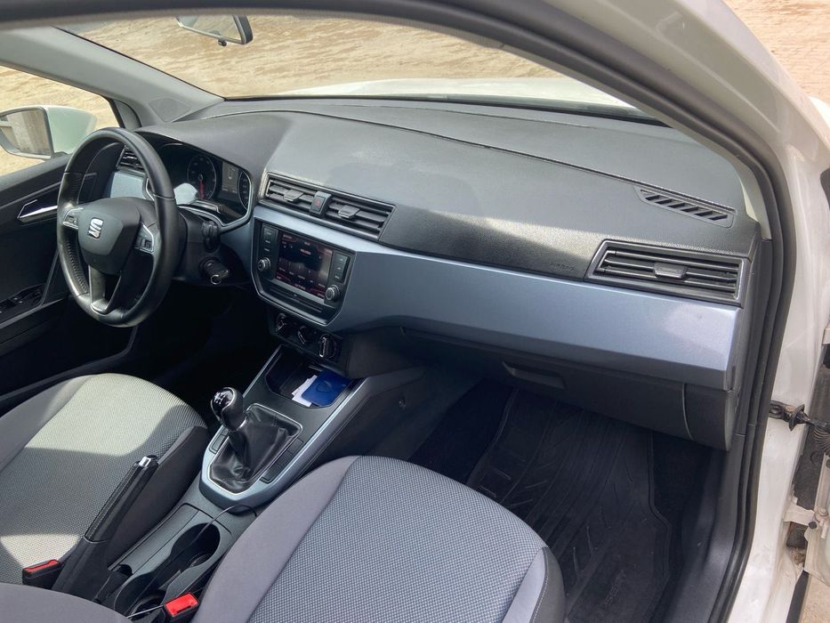 Автомобіль seat arona